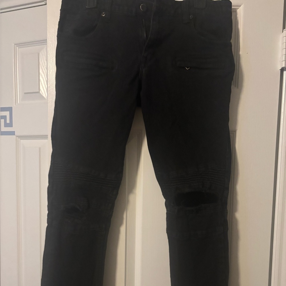 Kilogram Men's Black Ripped Knee Skinny Jeans